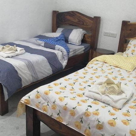 Panda Guest House Coron Eksteriør bilde